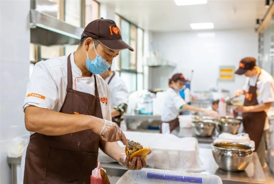 1587795304146232.jpg 640.webp (3).jpg